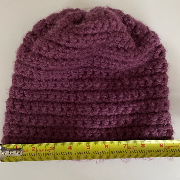 Beanie Chunky Hand Knit Hand Made Hat Purple OS - Picture 5 of 6